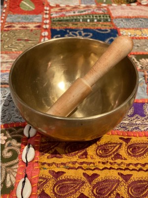 Large Handbeaten Tibetan Singing Bowl - Lunar Harmony Singing Bowl - Handcrafted in Kathmandu