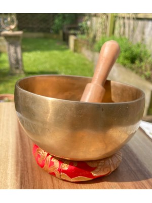 Medium Handbeaten Tibetan Singing Bowl - Lunar Harmony Singing Bowl - Handcrafted in Kathmandu