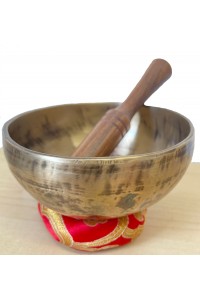 Small Handbeaten Vintage Tibetan Singing Bowl - Handcrafted in Kathmandu Small Handbeaten Vintage Tibetan Singing Bowl - Handcrafted in Kathmandu