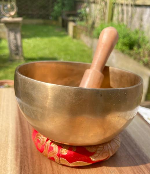Medium Handbeaten Tibetan Singing Bowl - Lunar Harmony Singing Bowl - Handcrafted in Kathmandu